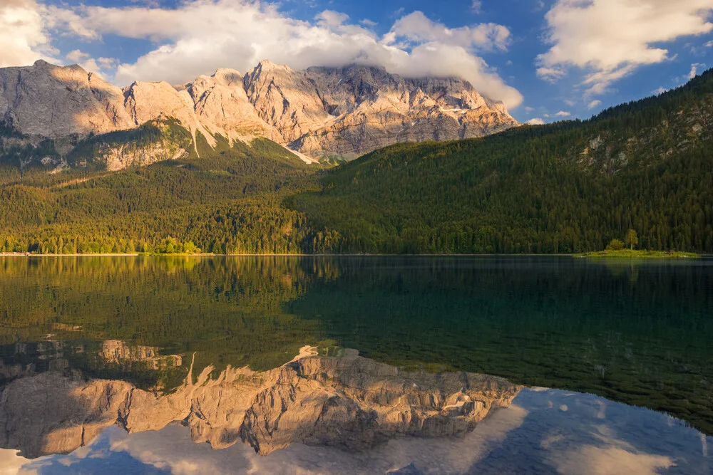 Zugspitze Spiegelung - fotokunst von Dave Derbis