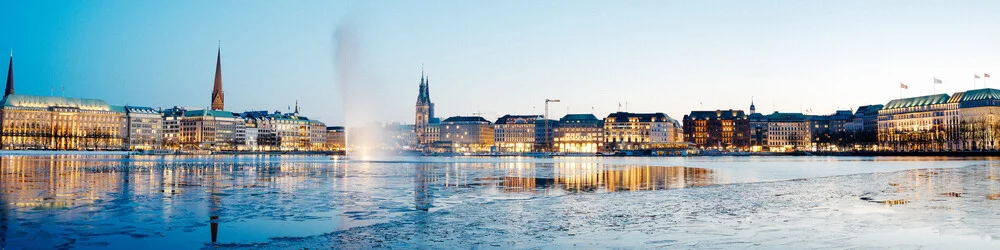 Panorama Binnenalster Hamburg - fotokunst von Dennis Wehrmann