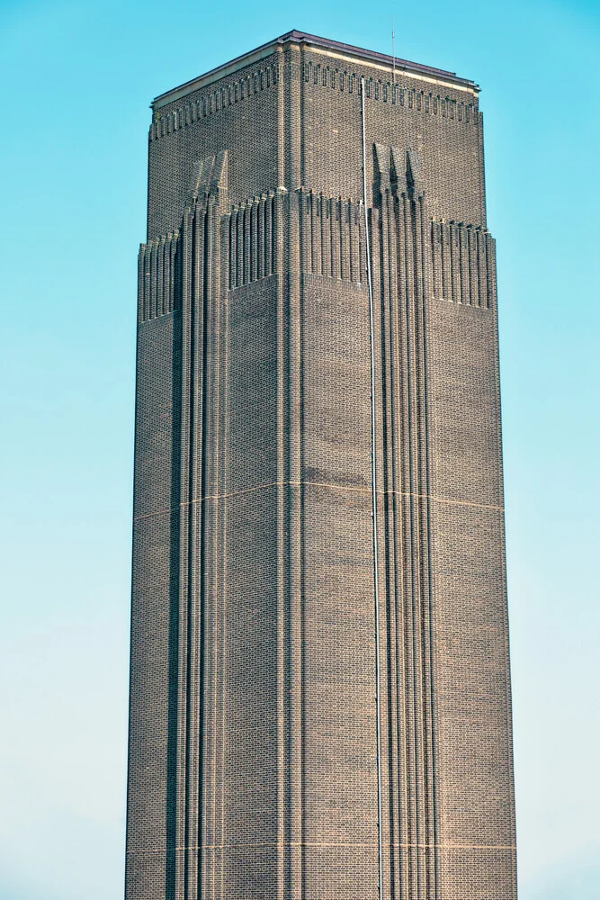 Tate Chimney - fotokunst von Michael Belhadi