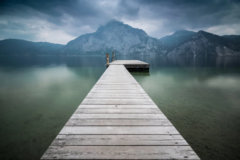 Steg am Traunsee - fotokunst von Martin Wasilewski