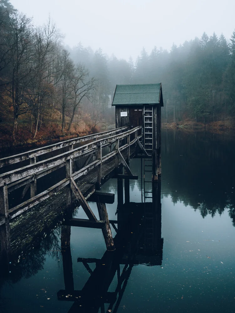 Bootssteg in Clausthal Zellerfeld - fotokunst von Daniel Schumacher