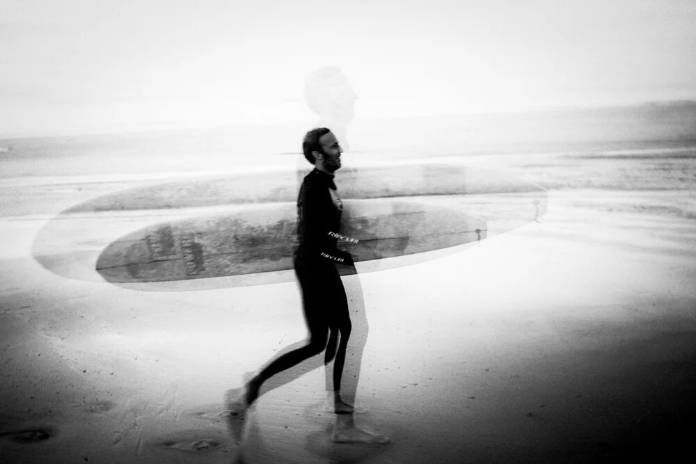 Surfer at Hossegor - fotokunst von Stefan Sträter