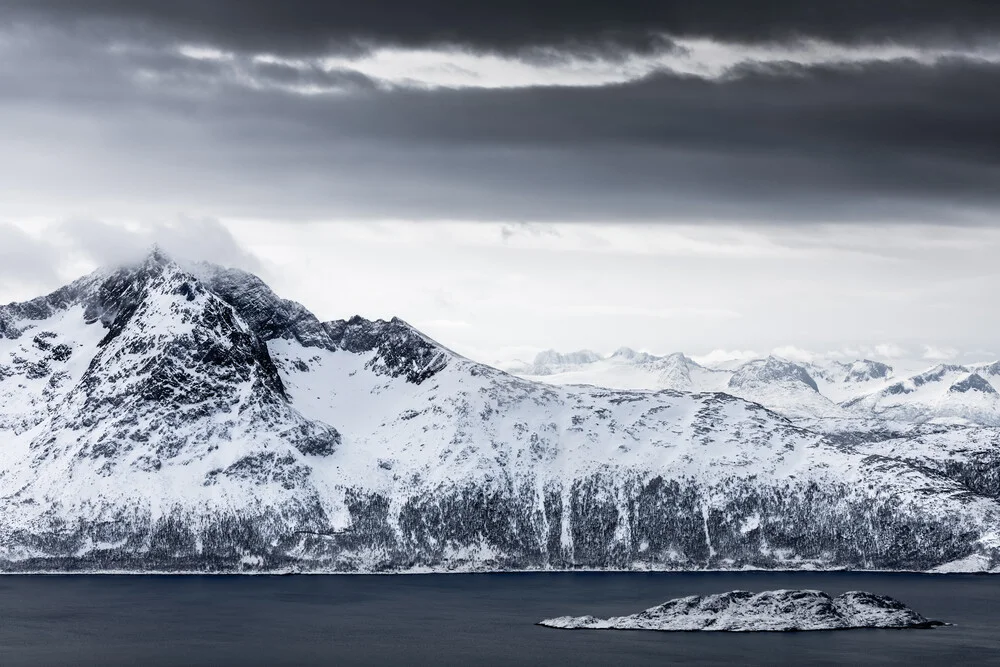 Arctic Mountain - fotokunst von Sebastian Worm
