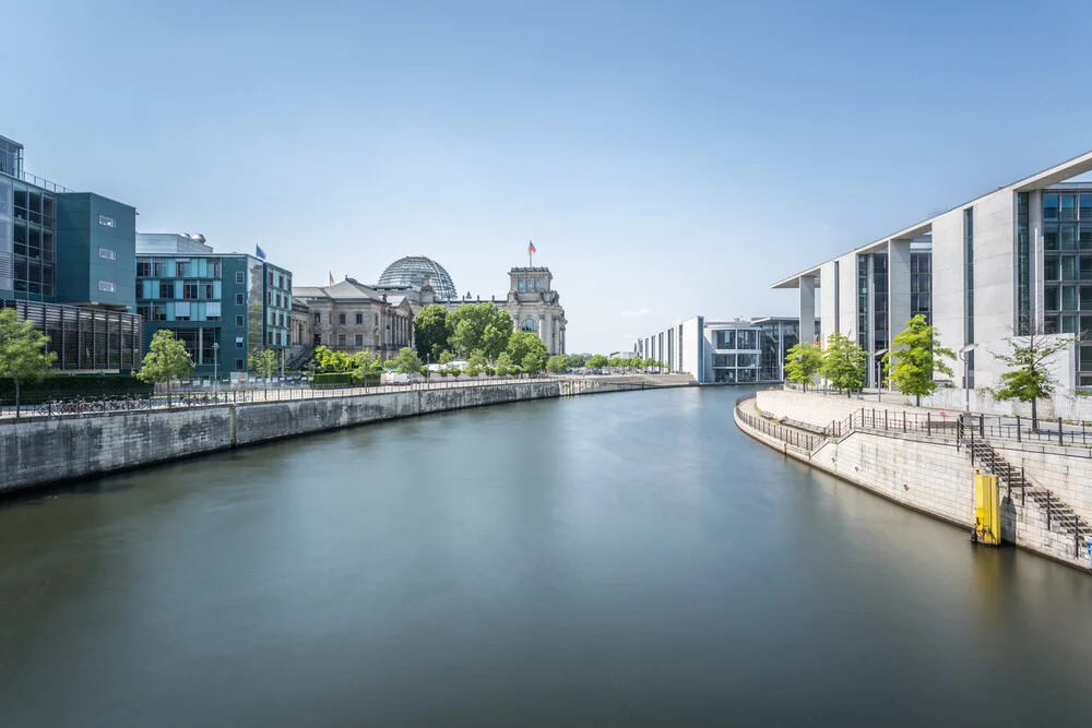 Reichstagsufer 2 - fotokunst von Sebastian Rost