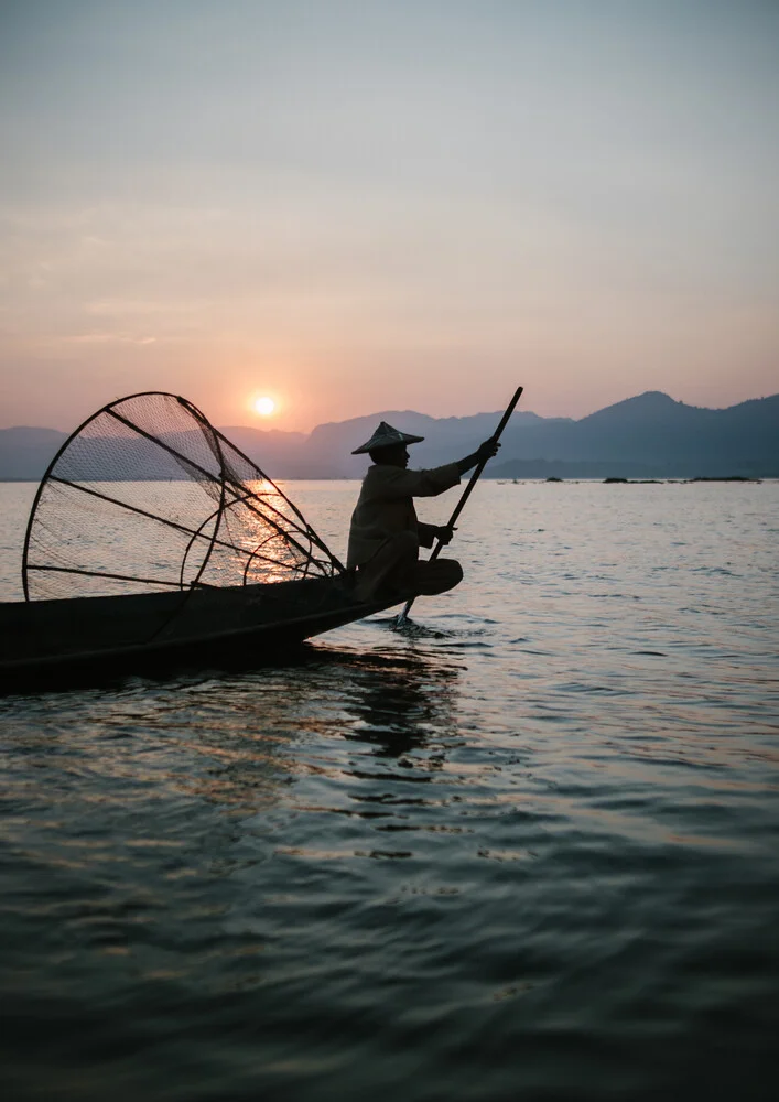 Burmese fisherman 2 - Fineart photography by Julian Wedel