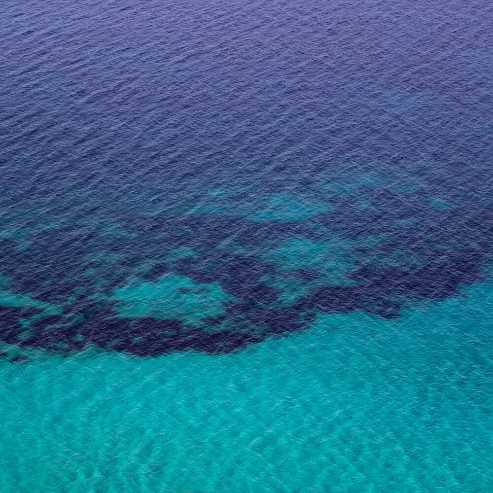 Greek Blue Sea - fotokunst von Courtney Crane