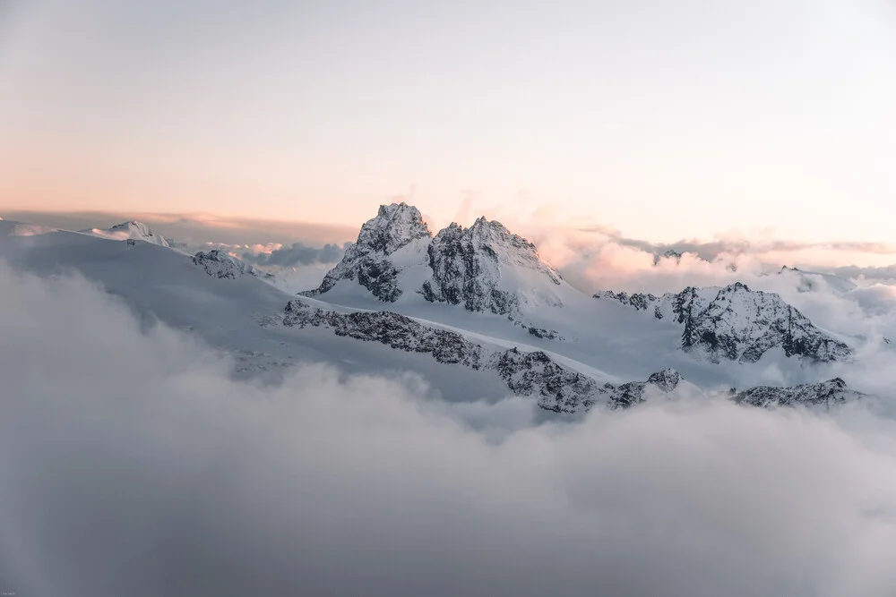 Schweizer Berge - fotokunst von Lina Jakobi