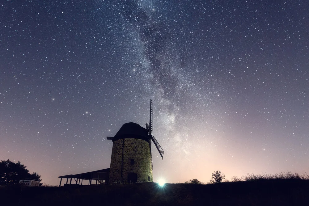 Teufelsmühle und die Milchstraße im Harz - fotokunst von Oliver Henze