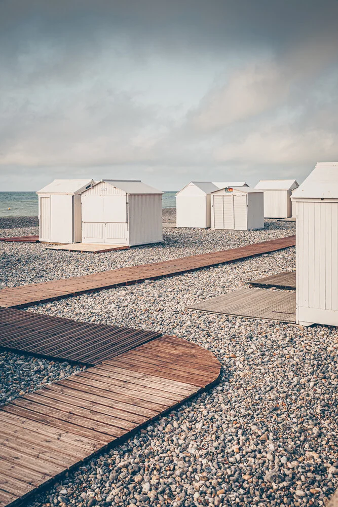 Zickzack am Strand - fotokunst von Eva Stadler