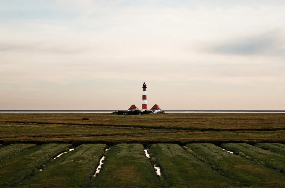 Westerhever in the evening light - Fineart photography by Manuela Deigert