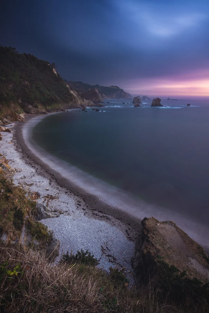 Asturien Playa de Silencio Strand zum Sonnenuntergang - fotokunst von Jean Claude Castor