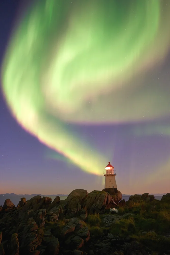Polar lights with Lighthouse - fotokunst von Lars Almeroth