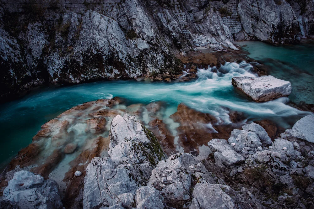 Let's away ... Blick auf das wilde Wasser der Soča - fotokunst von Eva Stadler