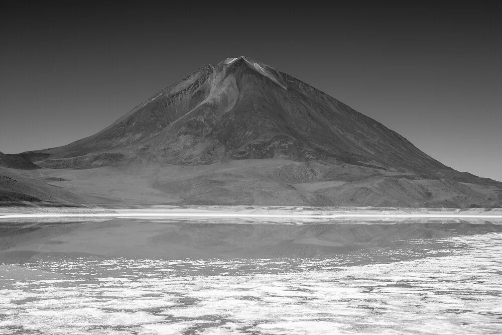 Licancabur - fotokunst von Mathias Becker