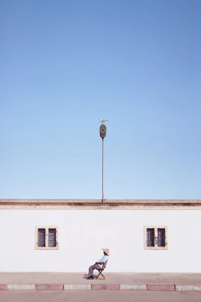 Sidewalk Sunbath - fotokunst von Rupert Höller