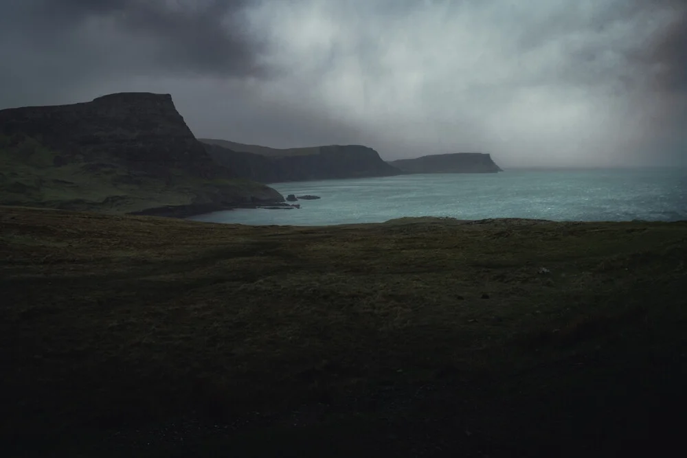 Mood of Skye - fotokunst von Ashley Groom