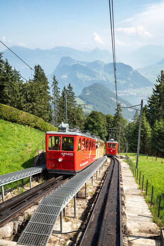 Zahnradbahn zum Pilatus - fotokunst von Jan Becke