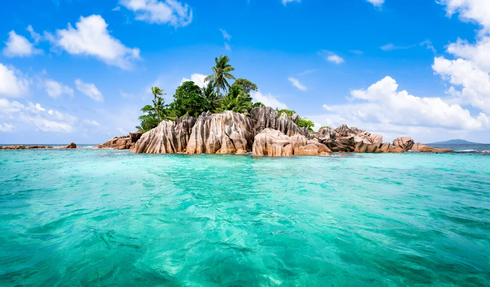 Die Insel St Pierre auf den Seychellen - fotokunst von Jan Becke