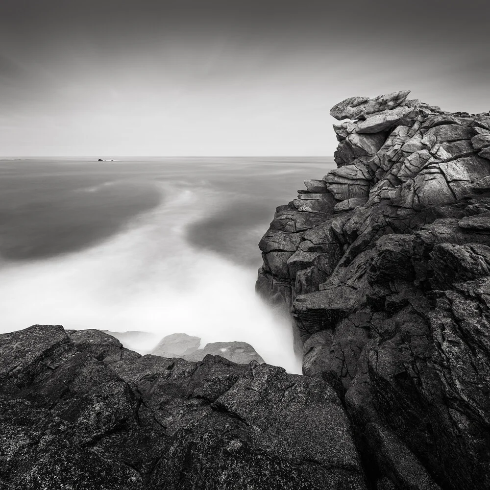 Felsen an der Küste der Bretagne - fotokunst von Thomas Wegner