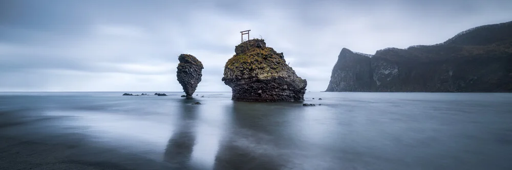 Ebisu Iwa und Daikoku Iwa Felsen - fotokunst von Jan Becke