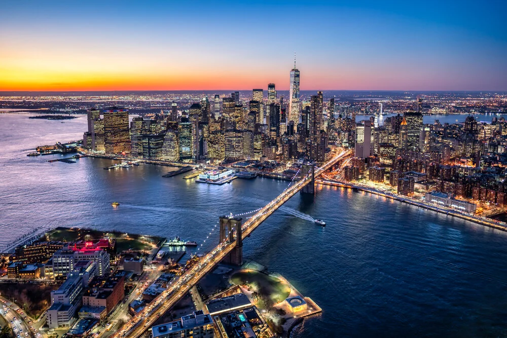 Manhattan Skyline mit Brooklyn Bridge - fotokunst von Jan Becke