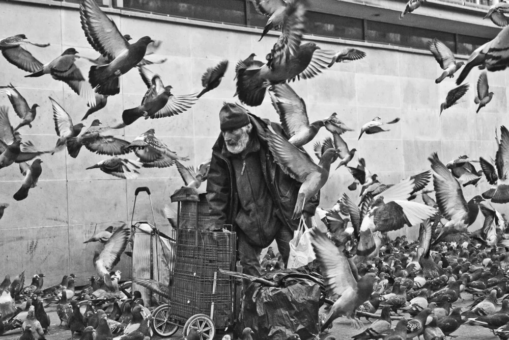 Parisian Street - fotokunst von Daniele Cascato