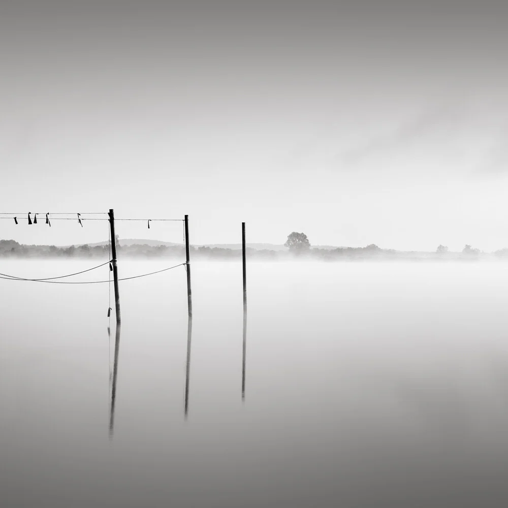 Hohennauener lake in the mist 2 - Fineart photography by Thomas Wegner