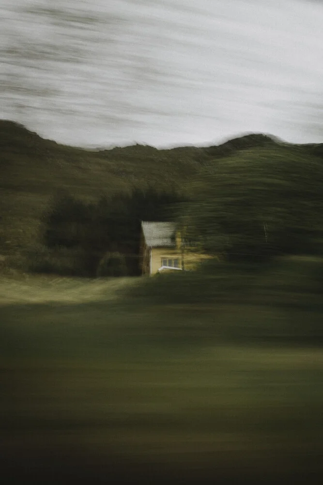 Yellow House - fotokunst von Fabian Hönig