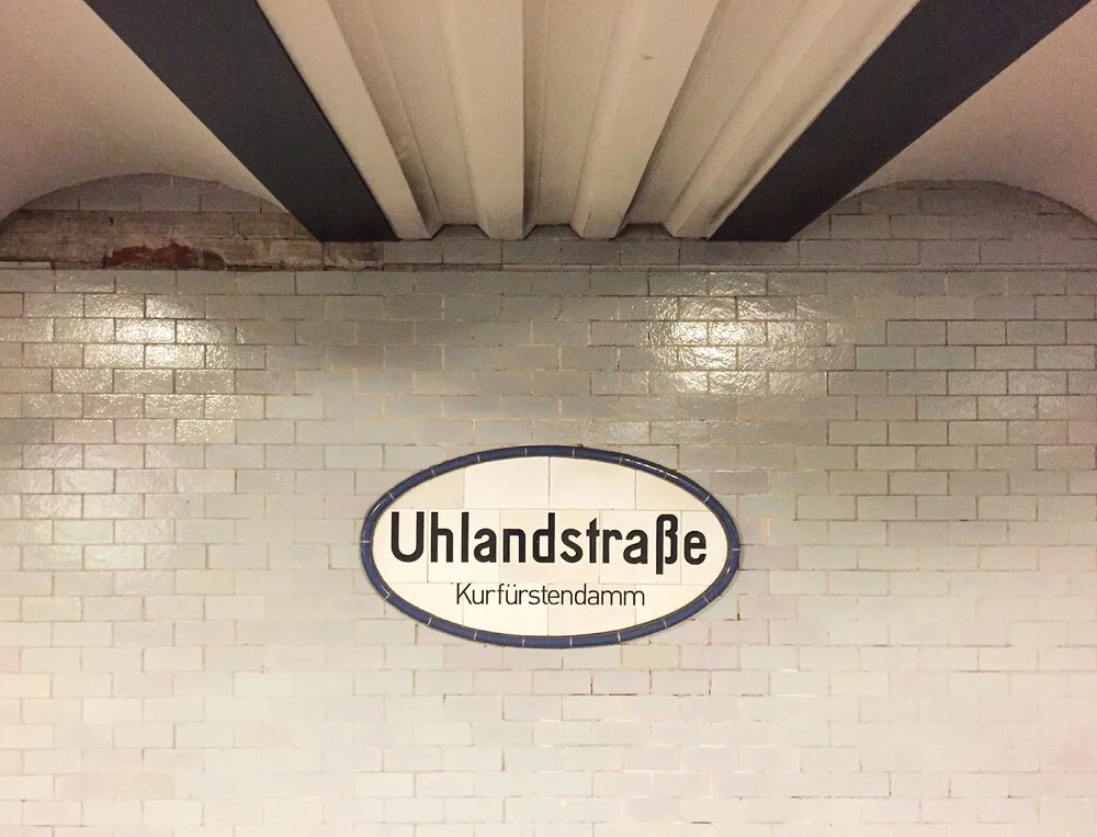 U-Bahnhof Uhlandstraße - fotokunst von Claudio Galamini
