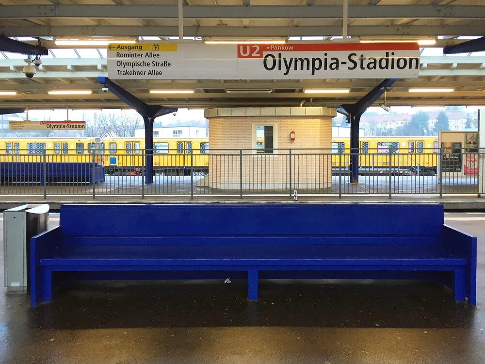 U-Bahnhof Olympia-Stadion - fotokunst von Claudio Galamini