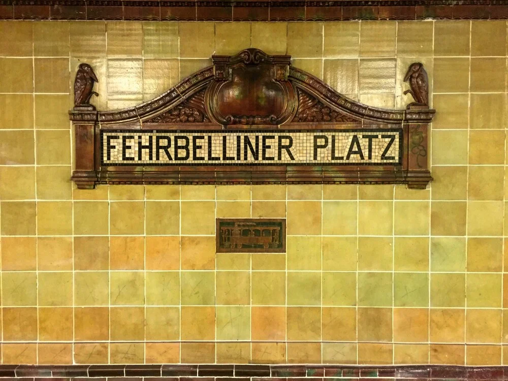 U-Bahnhof Fehrbelliner Platz - fotokunst von Claudio Galamini