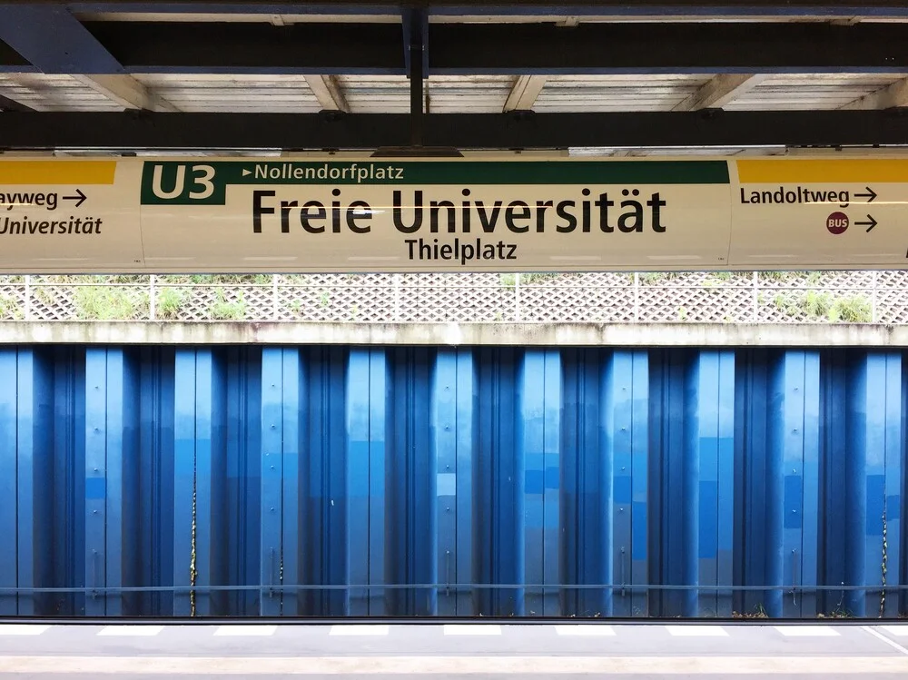 U-Bahnhof Freie Universität - fotokunst von Claudio Galamini