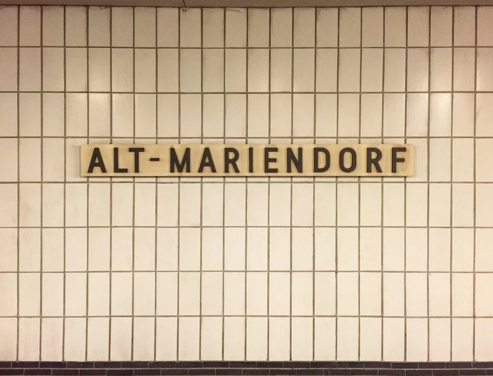 U-Bahnhof Alt-Mariendorf - fotokunst von Claudio Galamini