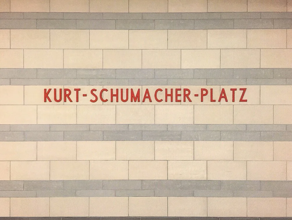 U-Bahnhof Kurt-Schumacher-Platz - fotokunst von Claudio Galamini