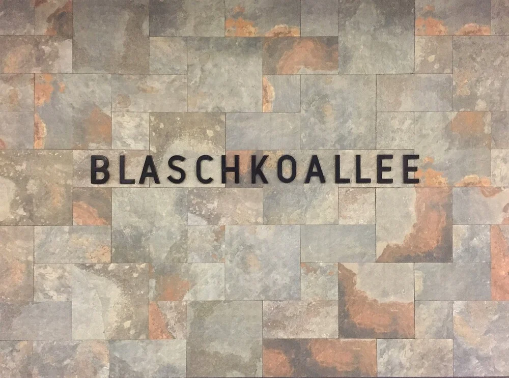 U-Bahnhof Blaschkoallee - fotokunst von Claudio Galamini