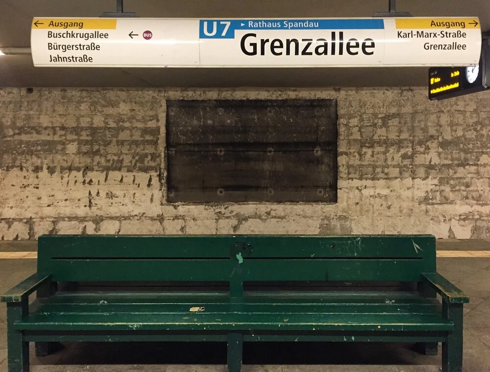 U-Bahnhof Grenazallee - fotokunst von Claudio Galamini