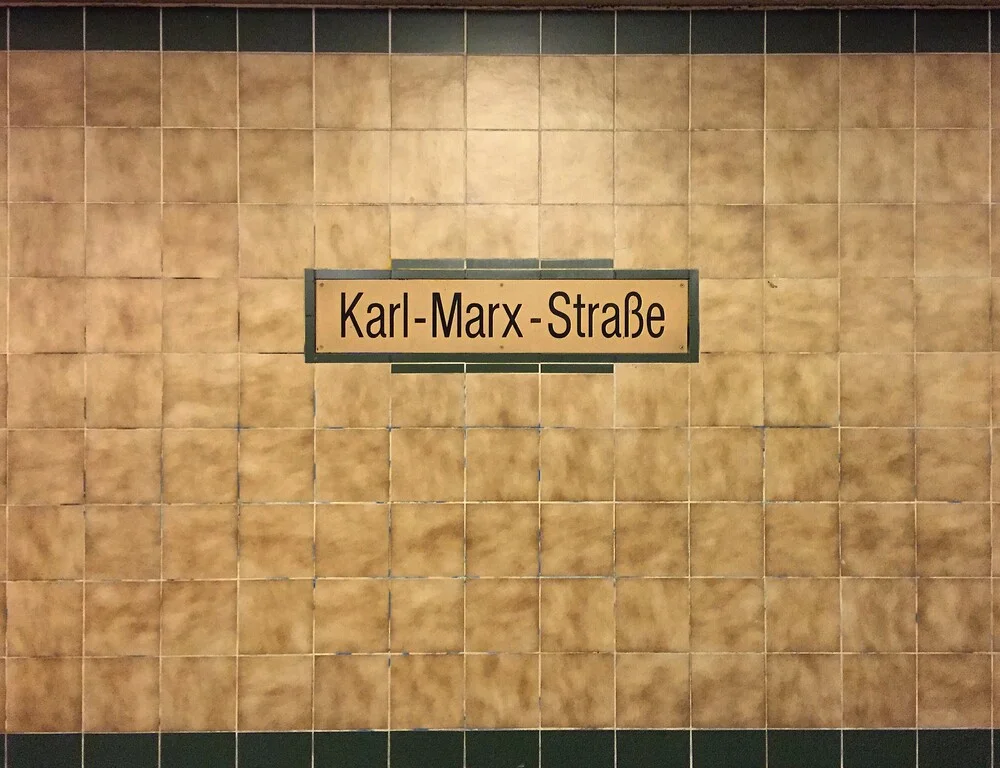 U-Bahnhof Karl-Marx-Straße - fotokunst von Claudio Galamini