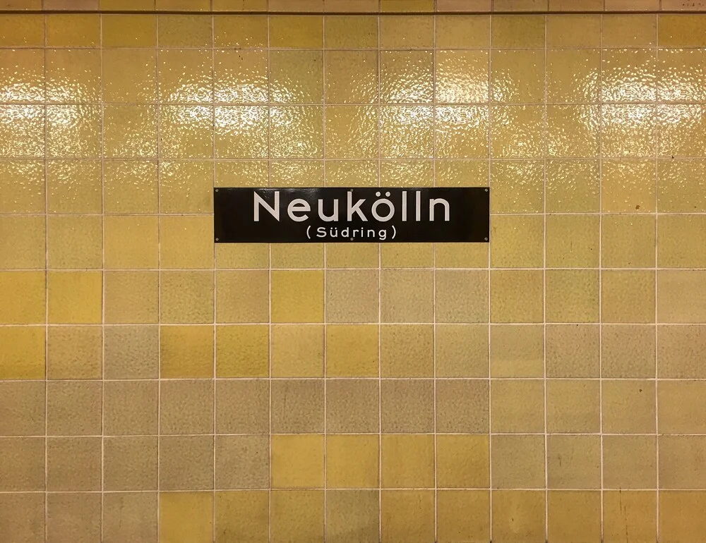 U-Bahnhof Neukölln - fotokunst von Claudio Galamini