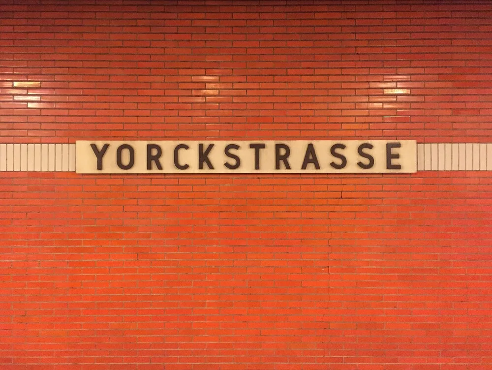 U-Bahnhof Yorckstrasse - fotokunst von Claudio Galamini