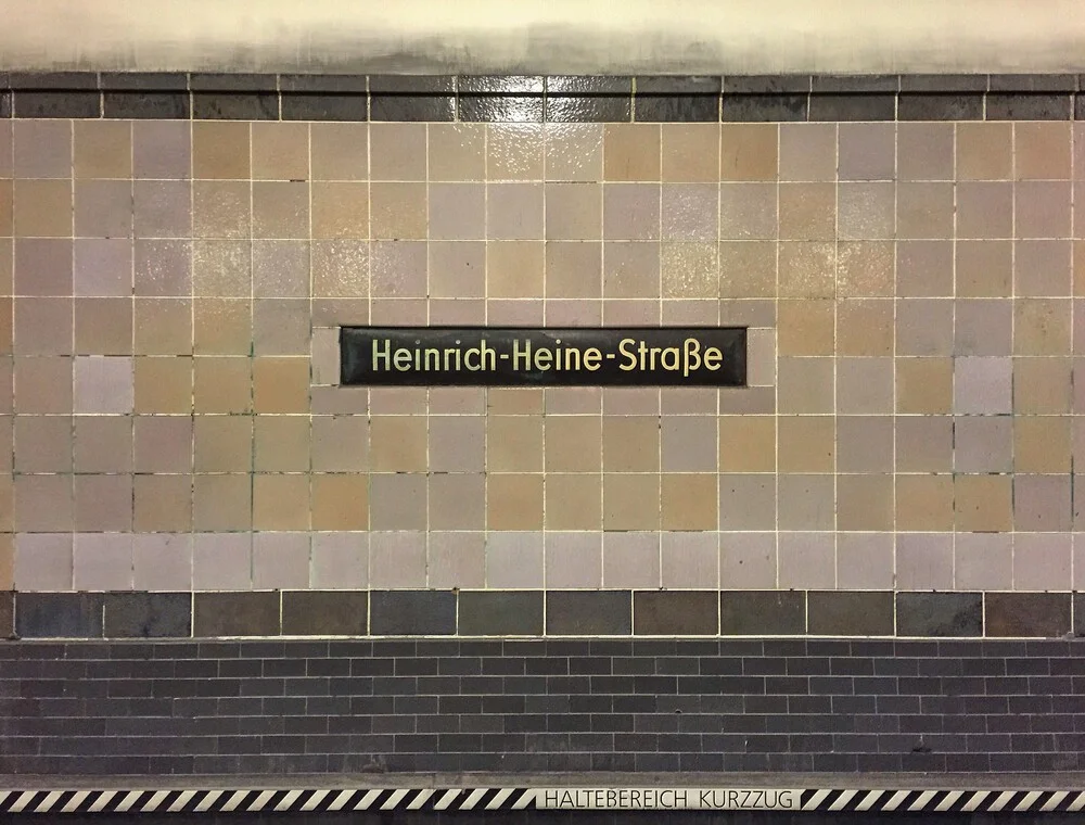 U-Bahnhof Heinrich-Heine-Straße - fotokunst von Claudio Galamini