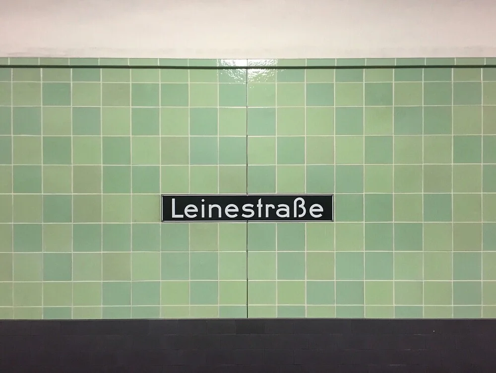 U-Bahnhof Leinestraße - fotokunst von Claudio Galamini