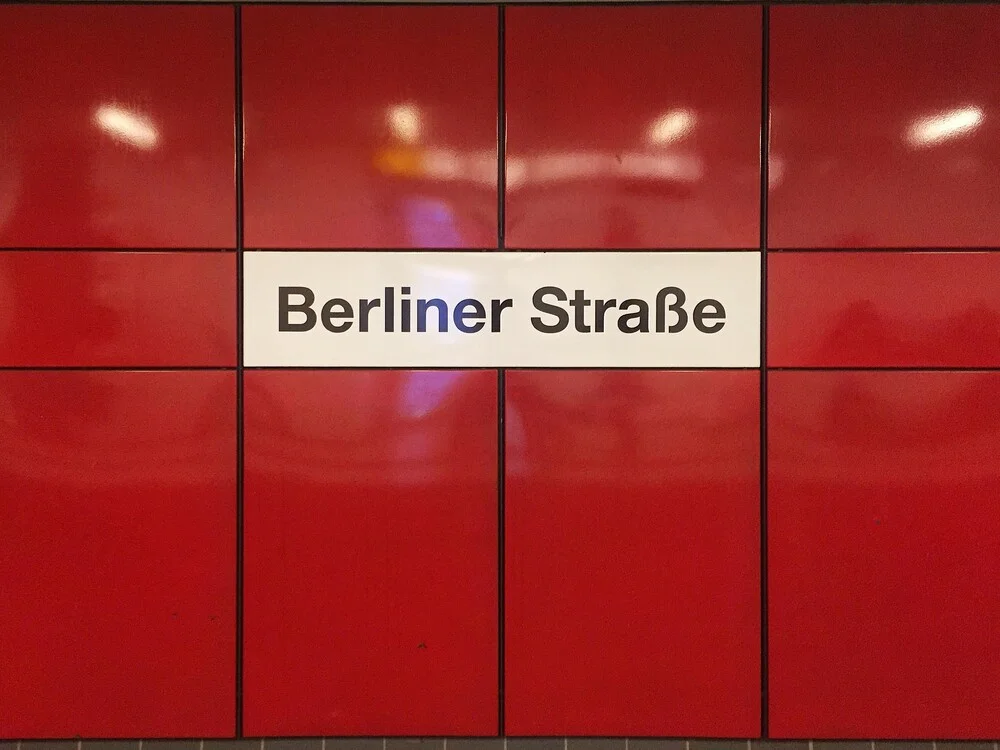 U-Bahnhof Berliner Straße - fotokunst von Claudio Galamini