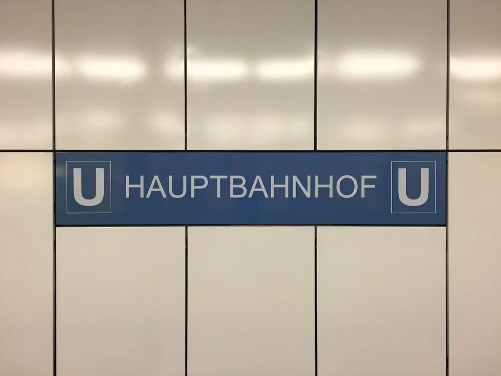 U-Bahnhof Hauptbahnhof - fotokunst von Claudio Galamini