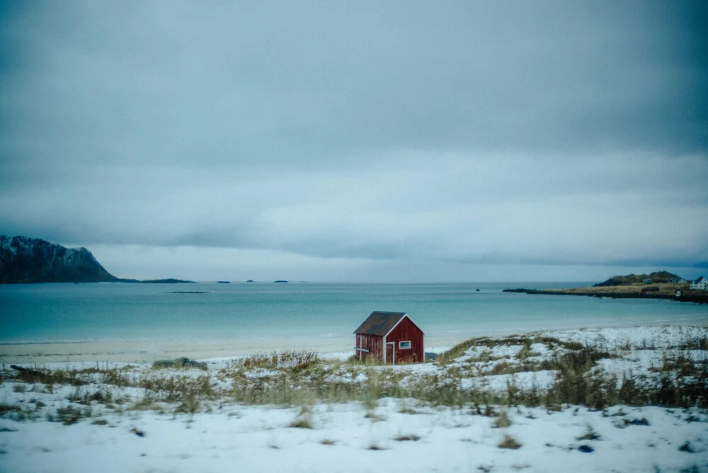 A lonely house in Lofoten, Norway - Fineart photography by Marco Leiter