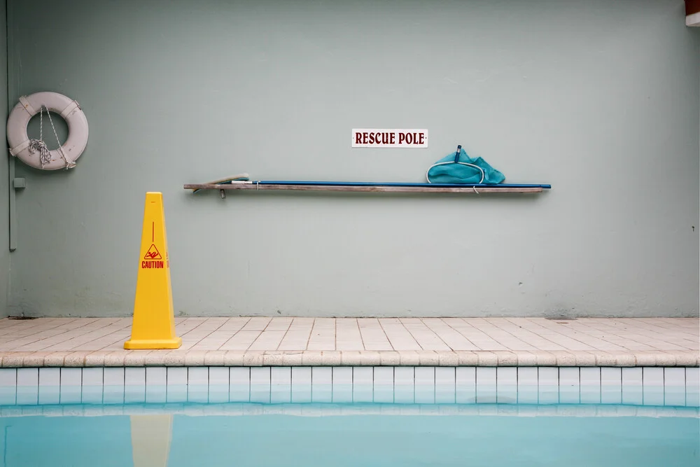 Rescue-Schild am Pool - Fineart photography by Lioba Schneider