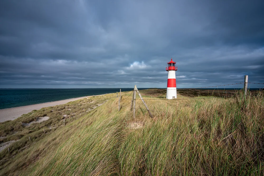 Leuchtturm List Ost auf Sylt - fotokunst von Jan Becke