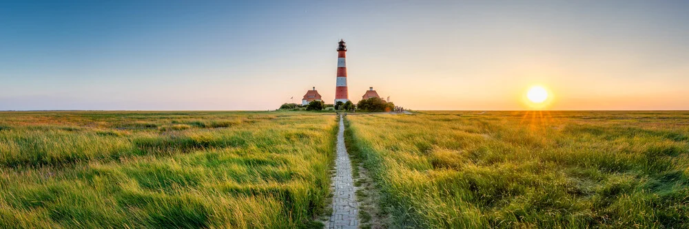 Leuchtturm Westerheversand - fotokunst von Jan Becke