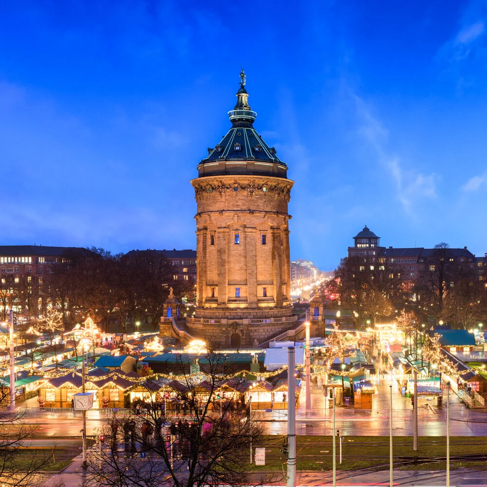 Mannheim Wasserturm im Winter - fotokunst von Jan Becke