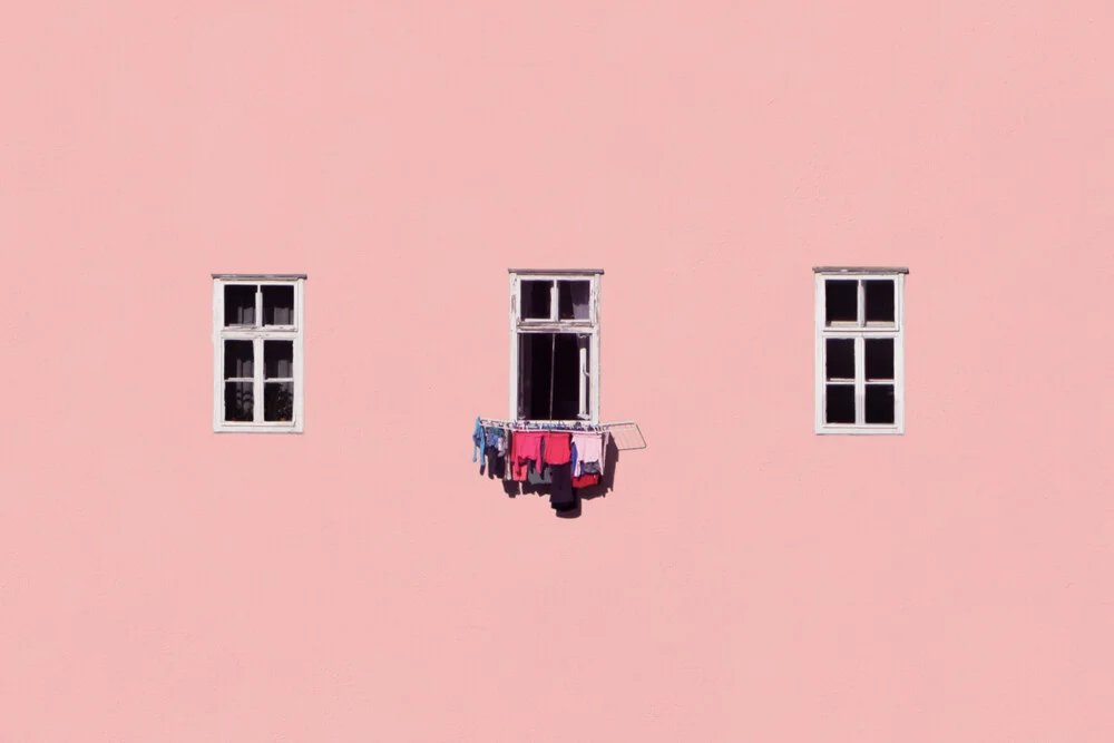 Laundry Day - fotokunst von Rupert Höller