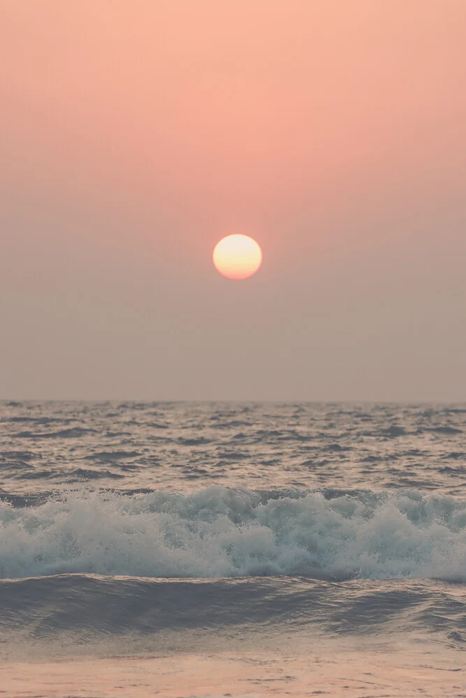 Pink Beach Sunset - fotokunst von Victoria Frost